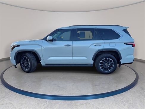 Used 2023 Toyota Sequoia Limited image 9