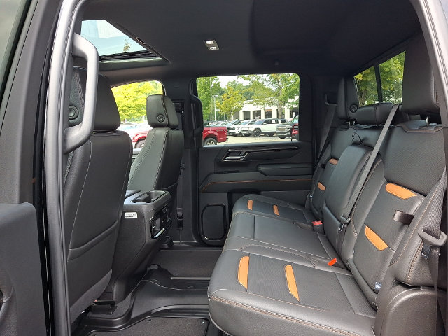 Used 2025 GMC Sierra 2500 AT4 w/ AT4 Premium Plus Package AWD/4WD image 10