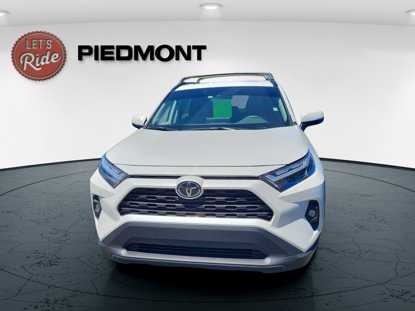 Used 2025 Toyota RAV4 XLE Premium w/ Weather Package AWD/4WD image 2