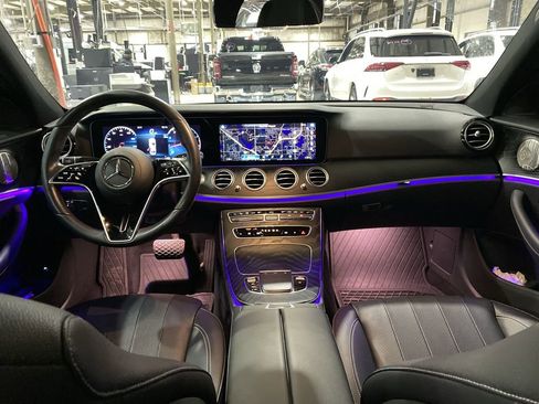 Used 2022 Mercedes-Benz E 450 4MATIC Sedan image 2