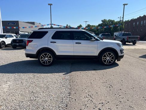 Used 2016 Ford Explorer Sport w/ Equipment Group 401A AWD/4WD image 9
