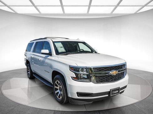 Used 2020 Chevrolet Suburban LT image 5