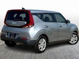 Used 2022 Kia Soul LX image 2