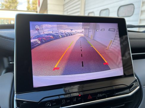 Used 2024 Jeep Compass Limited image 21