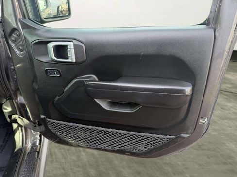 Used 2019 Jeep Wrangler Unlimited Rubicon image 29