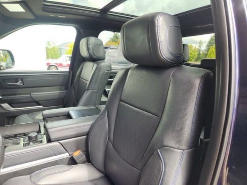 Used 2023 Toyota Tundra Platinum AWD/4WD image 19