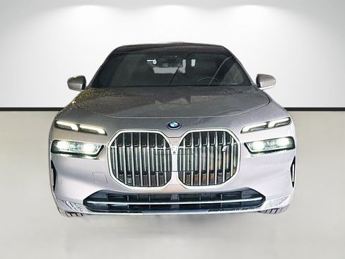 Used 2024 BMW i7 eDrive50 RWD image 8
