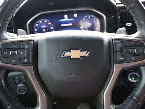 Used 2022 Chevrolet Silverado 1500 High Country w/ Z71 Off-Road Package AWD/4WD image 18