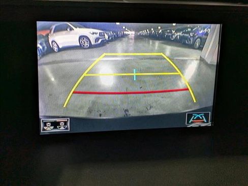 Used 2021 Lexus UX 200 image 14