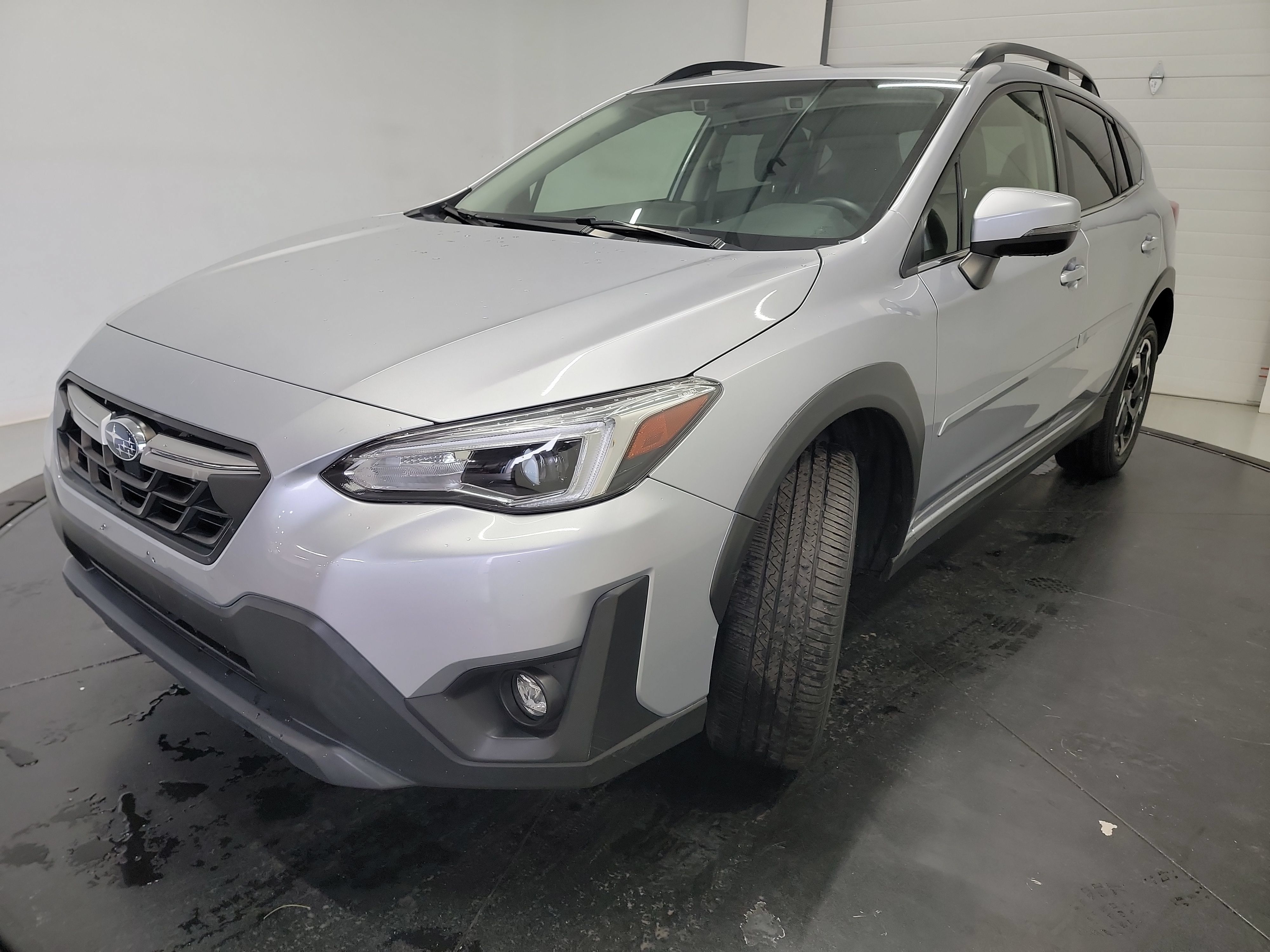 Used 2022 Subaru Crosstrek 2.5i Limited w/ Moonroof Package 1 AWD/4WD image 3