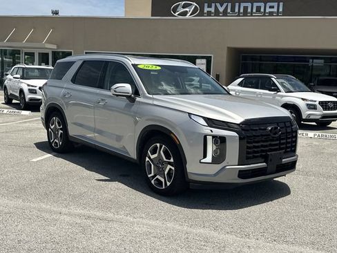 Certified 2023 Hyundai Palisade SEL w/ Cargo Package FWD image 4