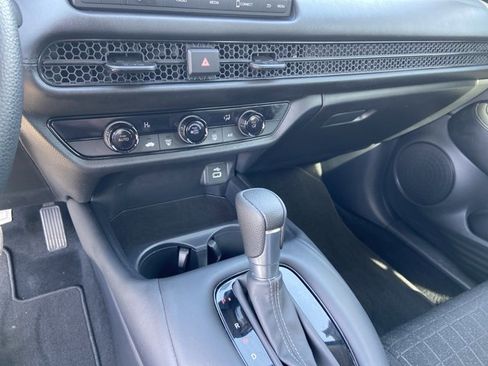 Used 2024 Honda HR-V LX image 38