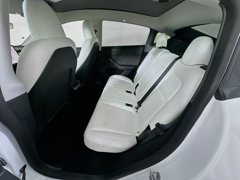 Used 2023 Tesla Model Y Long Range image 27