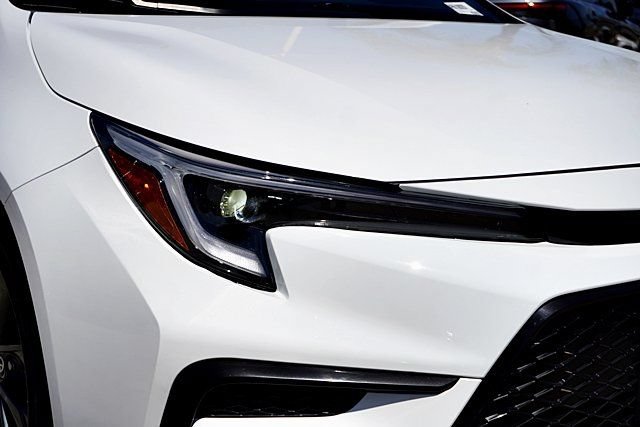 Used 2025 Toyota Corolla SE FWD image 11