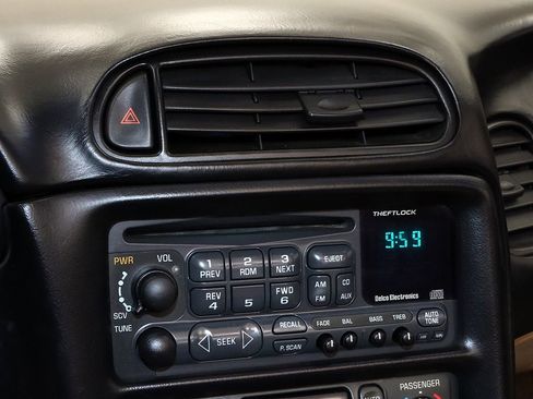 Used 2002 Chevrolet Corvette Convertible w/ Preferred Equipment Group2 RWD image 18