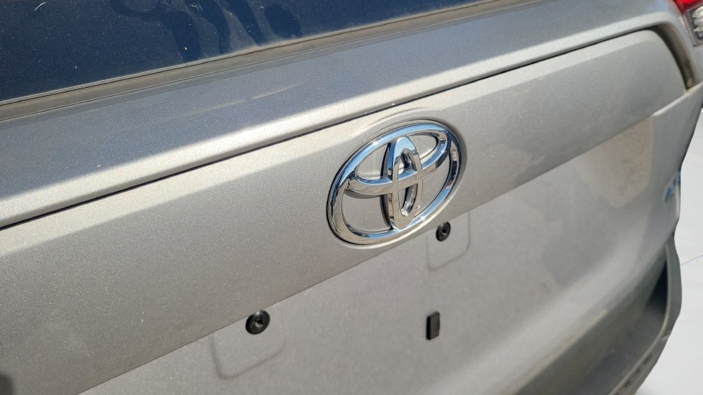 Used 2025 Toyota RAV4 LE FWD image 7