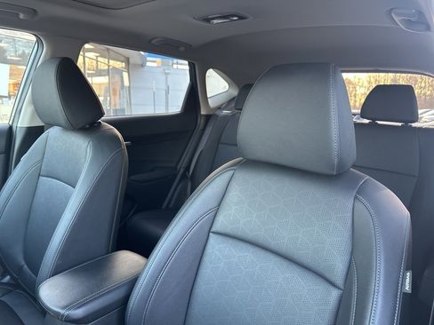 Used 2024 Kia Seltos EX image 11