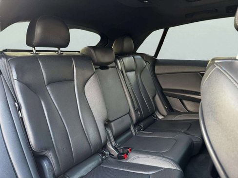 Used 2019 Audi Q8 Premium Plus w/ Premium Plus image 46