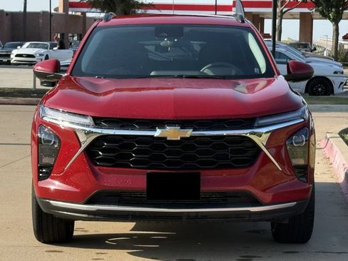 Used 2026 Chevrolet Trax LT FWD image 9