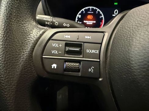 Used 2023 Honda CR-V EX image 18