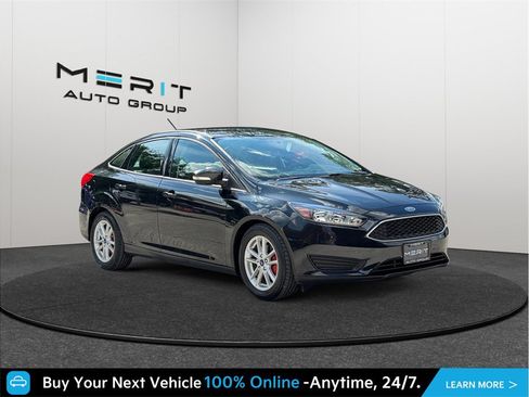 Used 2015 Ford Focus SE FWD image 1