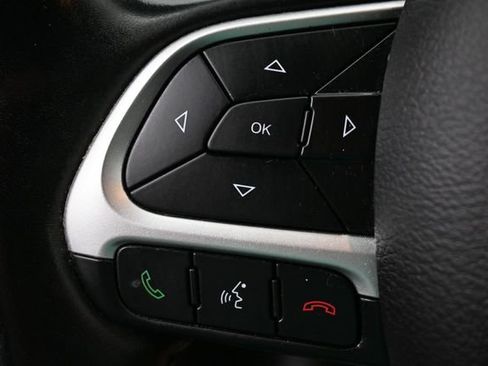 Used 2020 Jeep Compass Latitude AWD/4WD image 17