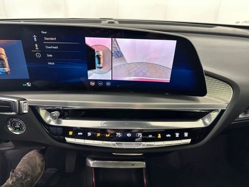 Used 2024 Cadillac Lyriq Luxury image 22