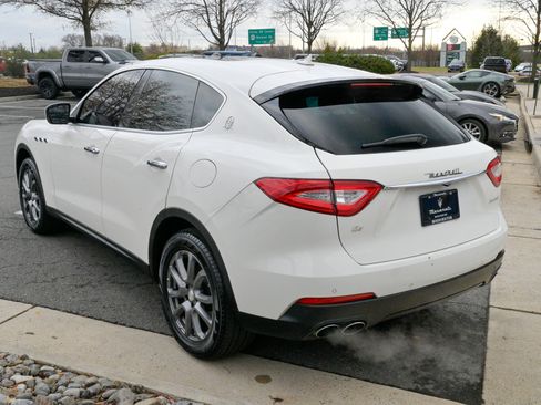 Certified 2018 Maserati Levante image 7