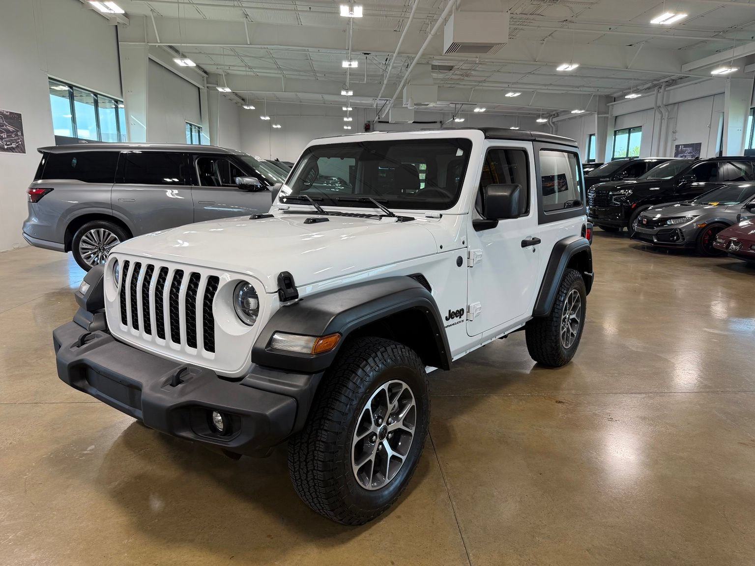 Used 2024 Jeep Wrangler Sport AWD/4WD image 3