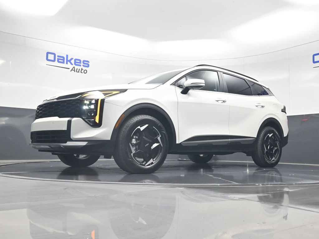 Certified 2026 Kia Sportage EX w/ EX Panoramic Sunroof Package AWD/4WD image 41