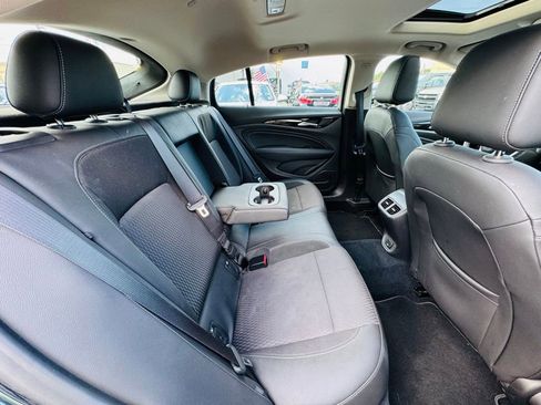 Used 2018 Buick Regal Preferred w/ Driver Confidence Package #1 AWD/4WD image 13