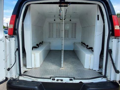 Used 2014 Chevrolet Express 3500 Extended RWD image 19