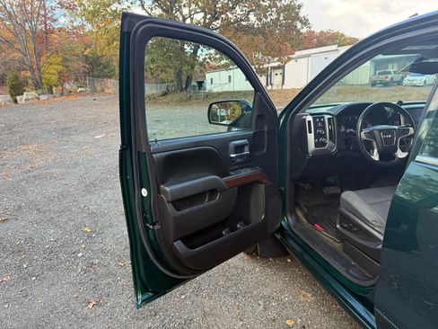 Used 2015 GMC Sierra 1500 SLE w/ SLE Value Package image 30