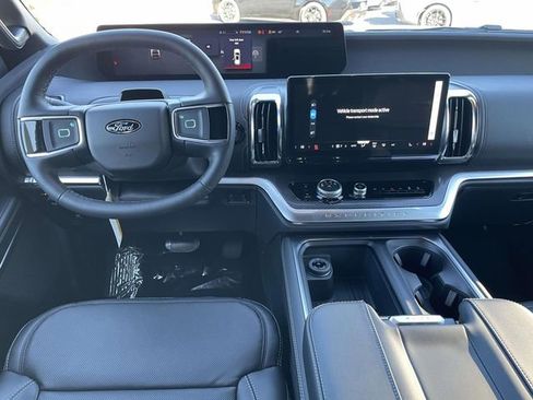 New 2026 Ford Expedition Platinum w/ Stealth Appearance Package image 4