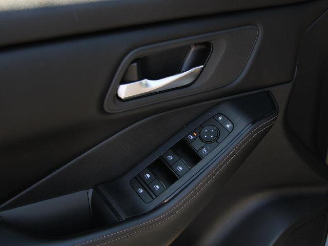 Certified 2024 Nissan Rogue SV AWD/4WD image 15
