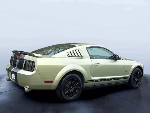 Used 2005 Ford Mustang Premium image 5