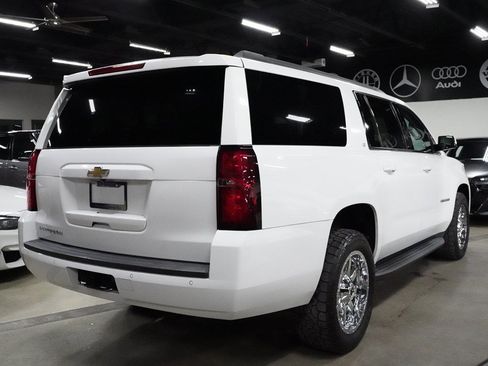 Used 2020 Chevrolet Suburban LT AWD/4WD image 4