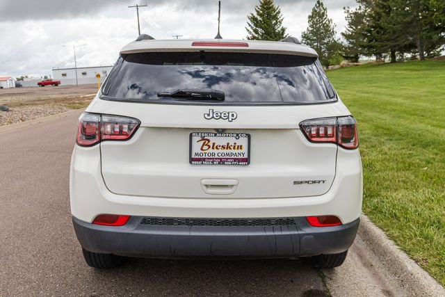 Used 2018 Jeep Compass Sport w/ Mopar Graphics Package FWD image 6