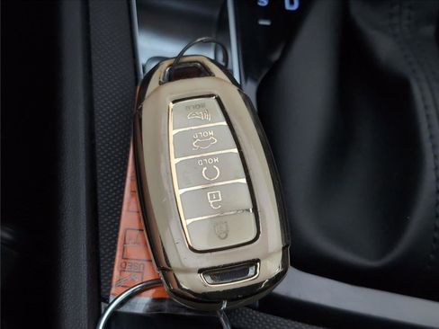 Used 2021 Hyundai Elantra SEL w/ Convenience + Premium Package image 36