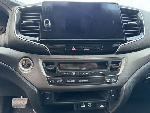 Used 2025 Honda Ridgeline RTL+ image 15