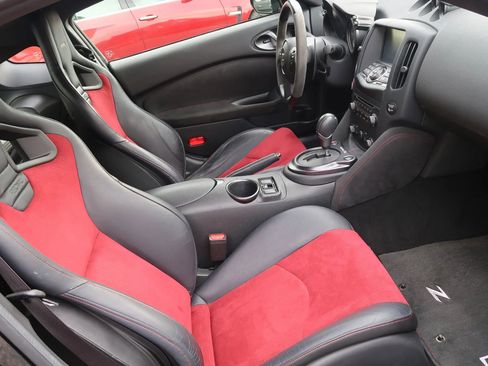 Used 2019 Nissan 370Z NISMO image 20