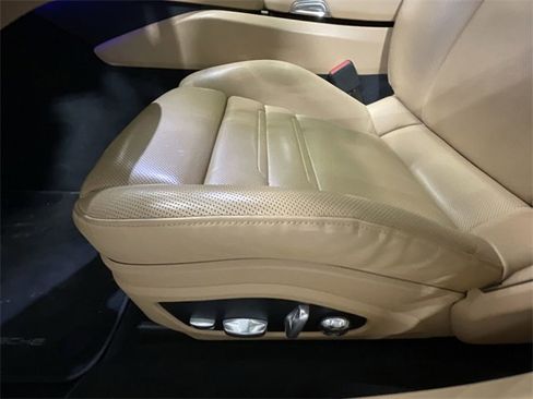 Used 2018 Porsche Panamera Turbo S Executive image 18