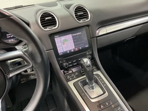 Used 2017 Porsche 718 Cayman RWD image 13