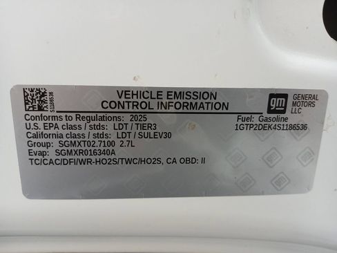 Used 2025 GMC Canyon AT4 w/ Technology Plus Package AWD/4WD image 35