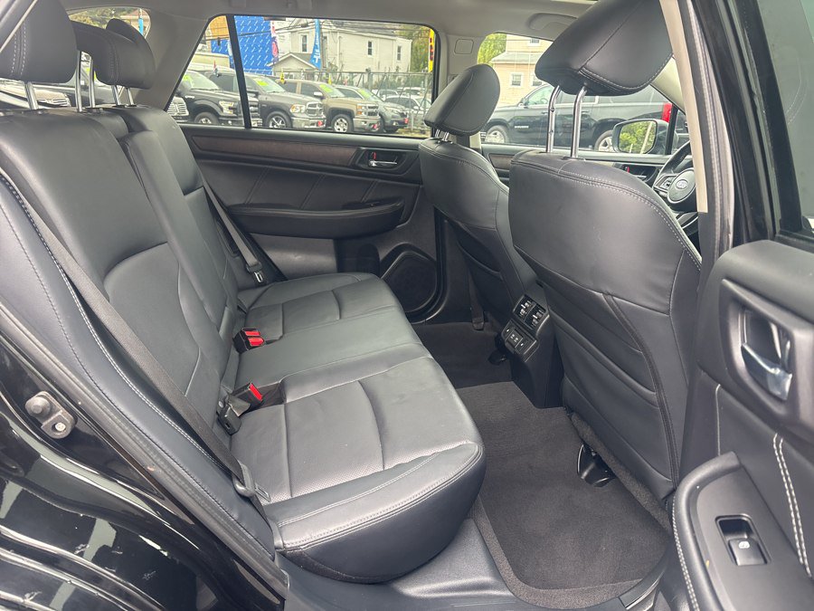 Used 2019 Subaru Outback 2.5i Limited AWD/4WD image 37