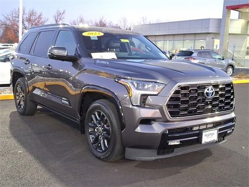 Certified 2023 Toyota Sequoia Platinum image 2