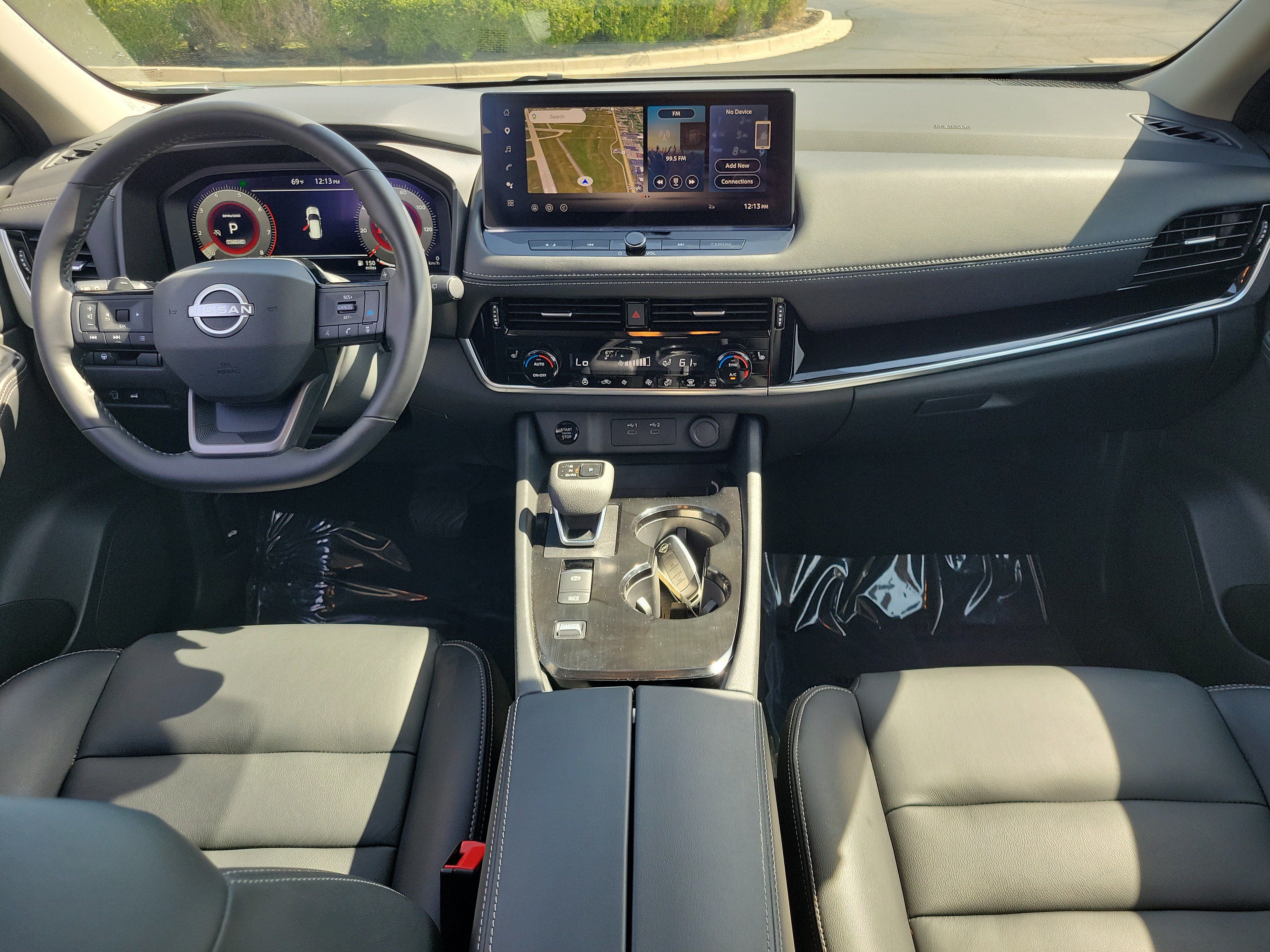 Certified 2025 Nissan Rogue SL FWD image 9