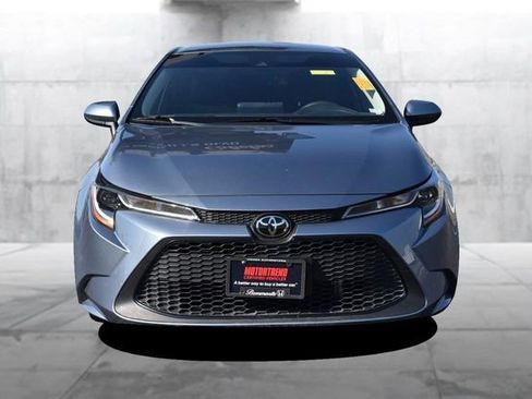 Used 2022 Toyota Corolla LE image 4