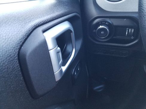 Used 2025 Jeep Wrangler Sport AWD/4WD image 23