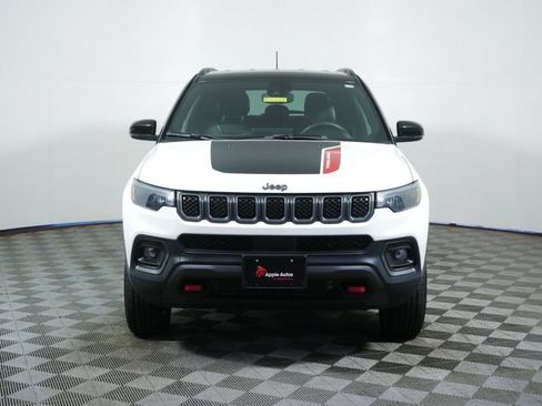 Certified 2023 Jeep Compass Trailhawk AWD/4WD image 2